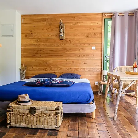 ベッド・アンド・ブレックファスト Les De La Dourbie