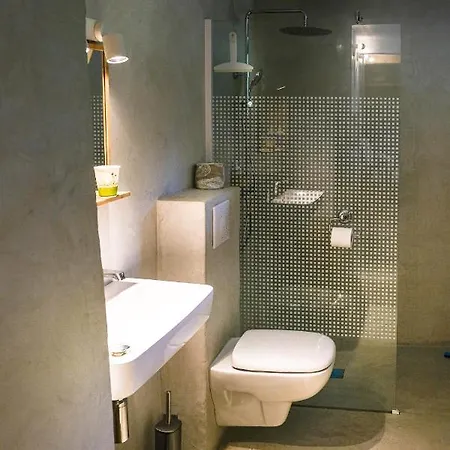 ベッド・アンド・ブレックファスト Les De La Dourbie 3*