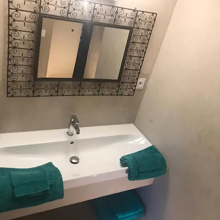 ベッド・アンド・ブレックファスト Les De La Dourbie 3*