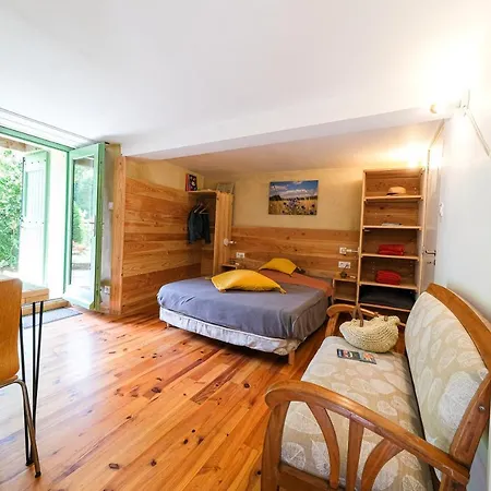 Les De La Dourbie Bed & Breakfast