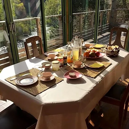 Les De La Dourbie Bed & Breakfast 3*